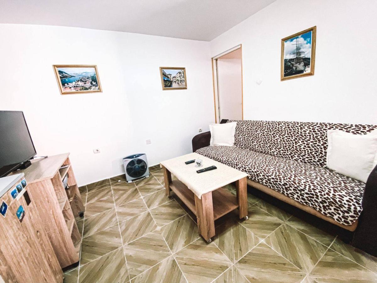 Apartment Near The Old Town Of Kotor Eksteriør bilde