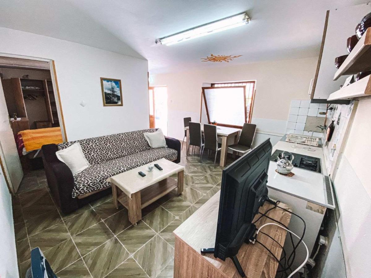 Apartment Near The Old Town Of Kotor Eksteriør bilde